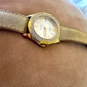 Guess Original Watch 
Genuine leather 
Like brand new
